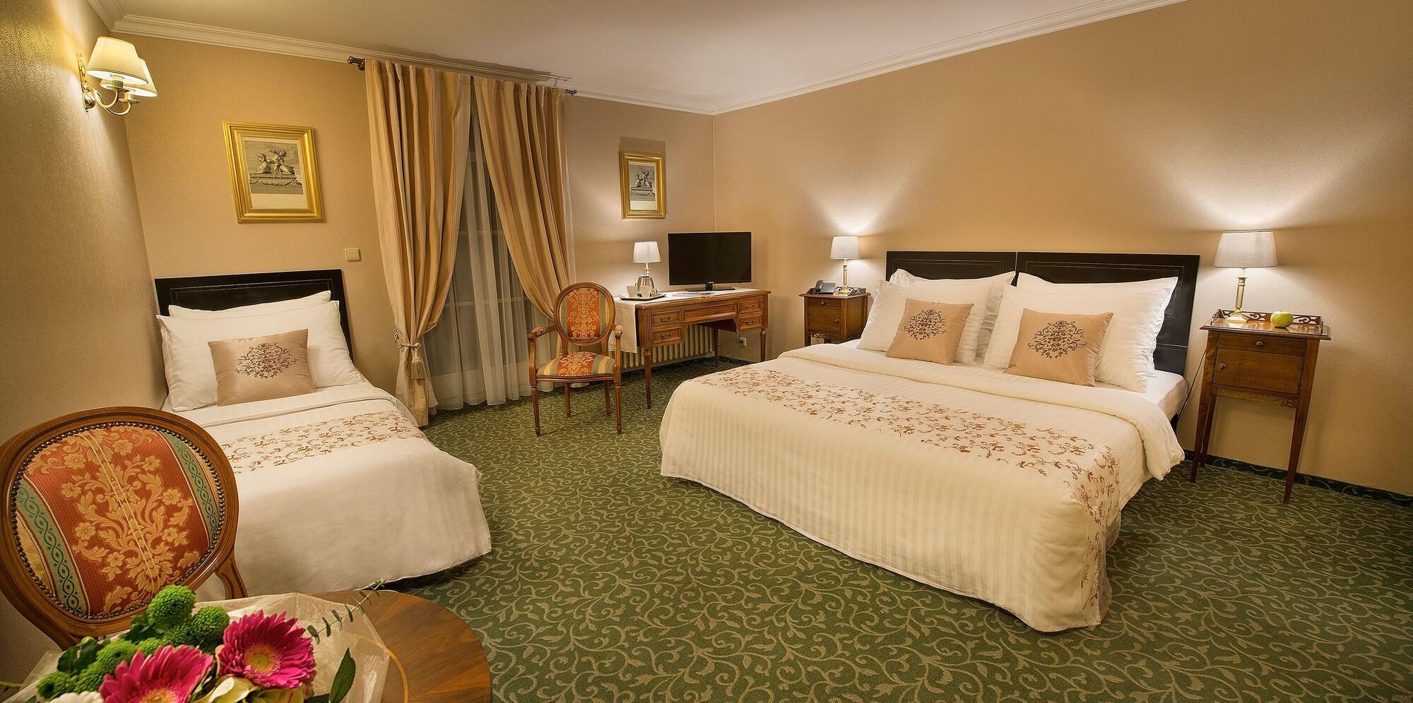 Angelis Hotel Prague Exterior photo