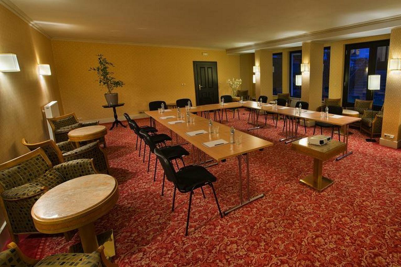 Angelis Hotel Prague Exterior photo